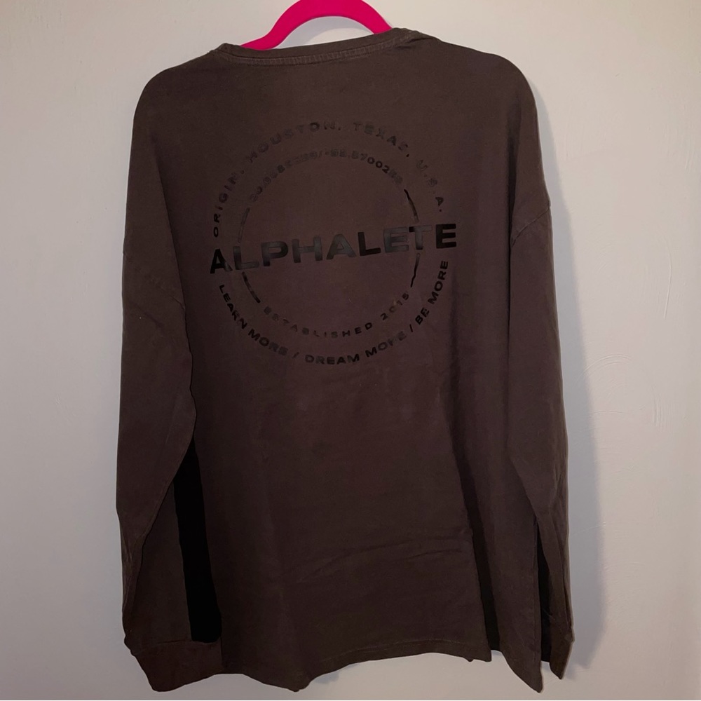 EUC Alphalete long sleeve performance fit t-shirt
